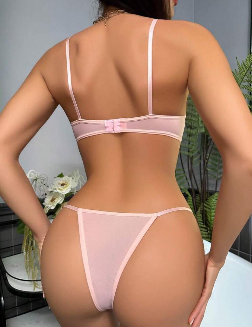 Pure Desire Set de lencería con encaje floral con aro