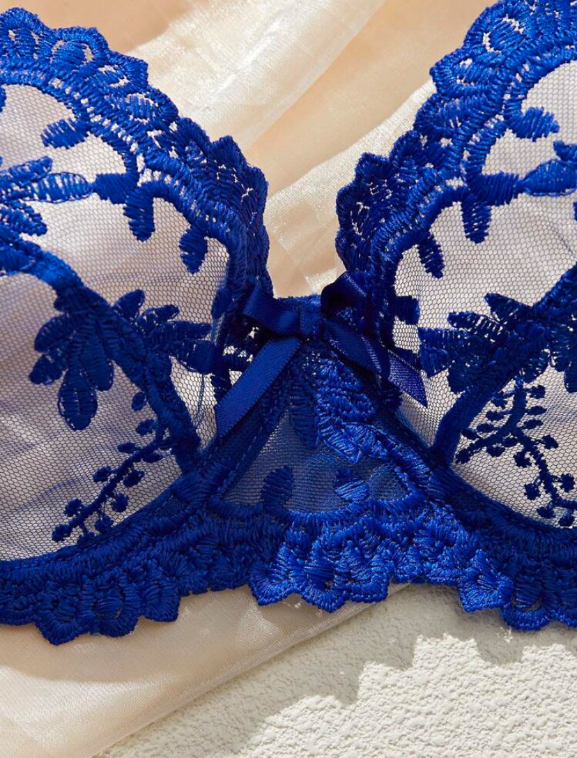 Set de 2 piezas de lencería romántica y seductora con bordado azul para mujer