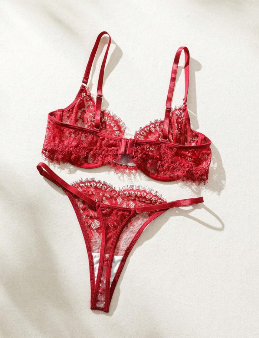 Set de lencería con encaje floral con aro