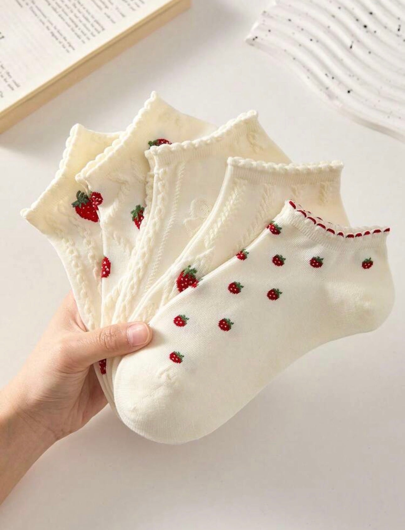 5 pares de calcetines de tobillo blancos para mujer con diseño de fresa, transpirables y antideslizantes, adecuados para primavera y verano, aptos para deportes y ocio