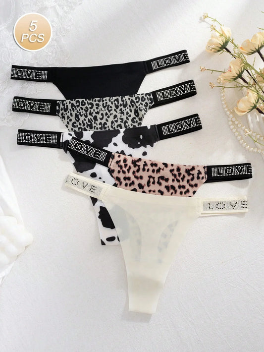 Paquete de 5 bragas tipo tanga sin costuras con decoración de diamante LOVE y estampado de leopardo sexy, cómodas y suaves para la piel de la mujer