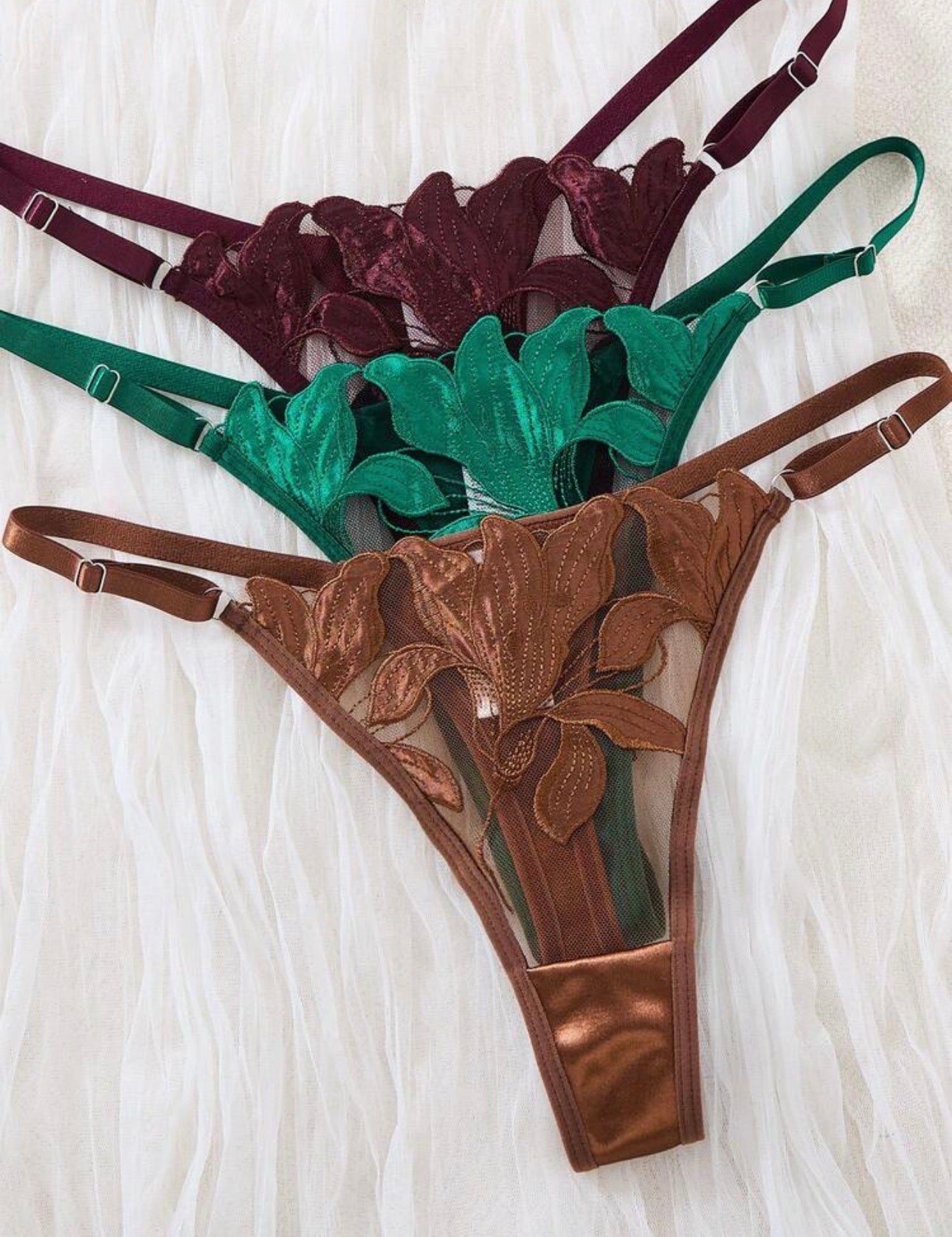 Conjunto x 3 de dos piezas de sujetador para mujer con diseño bordado de flor de lirio en forma de corazón suave panty graduable.